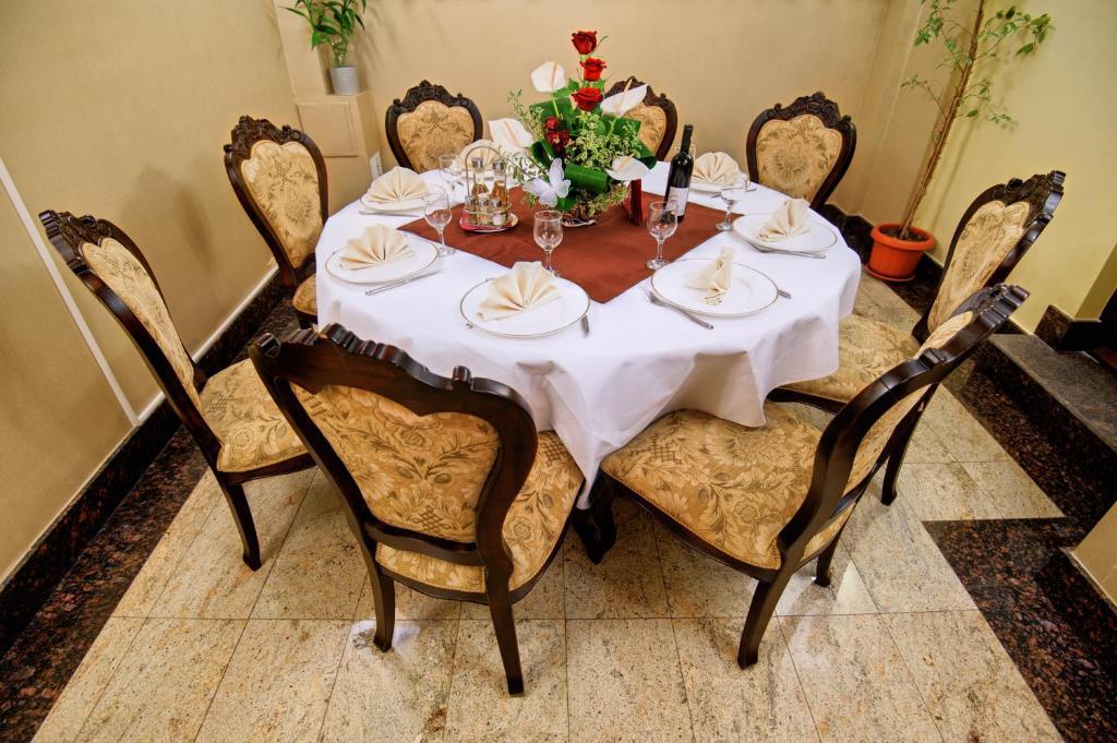 Hotel Carol Констанца Номер фото