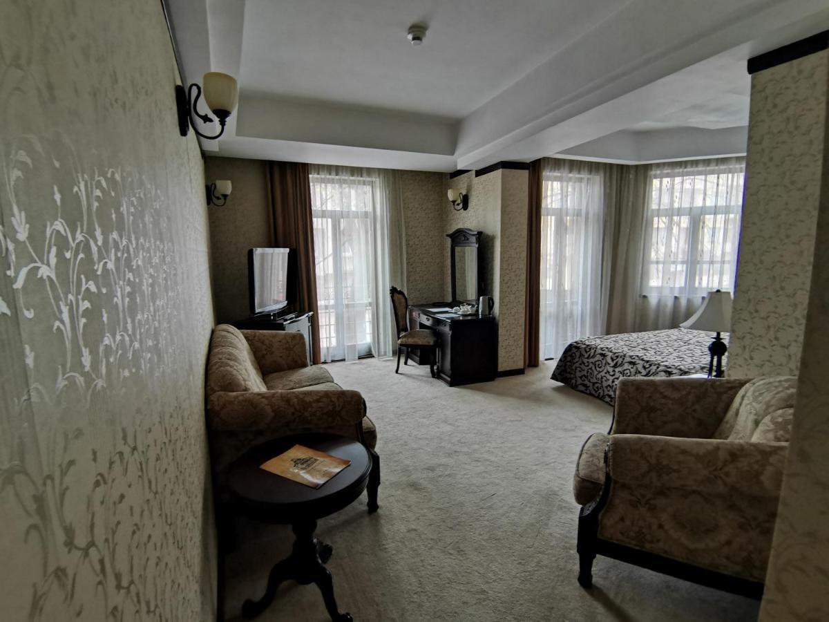 Hotel Carol Констанца Экстерьер фото