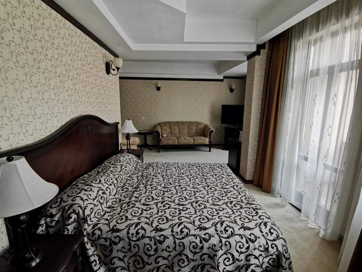 Hotel Carol Констанца Экстерьер фото